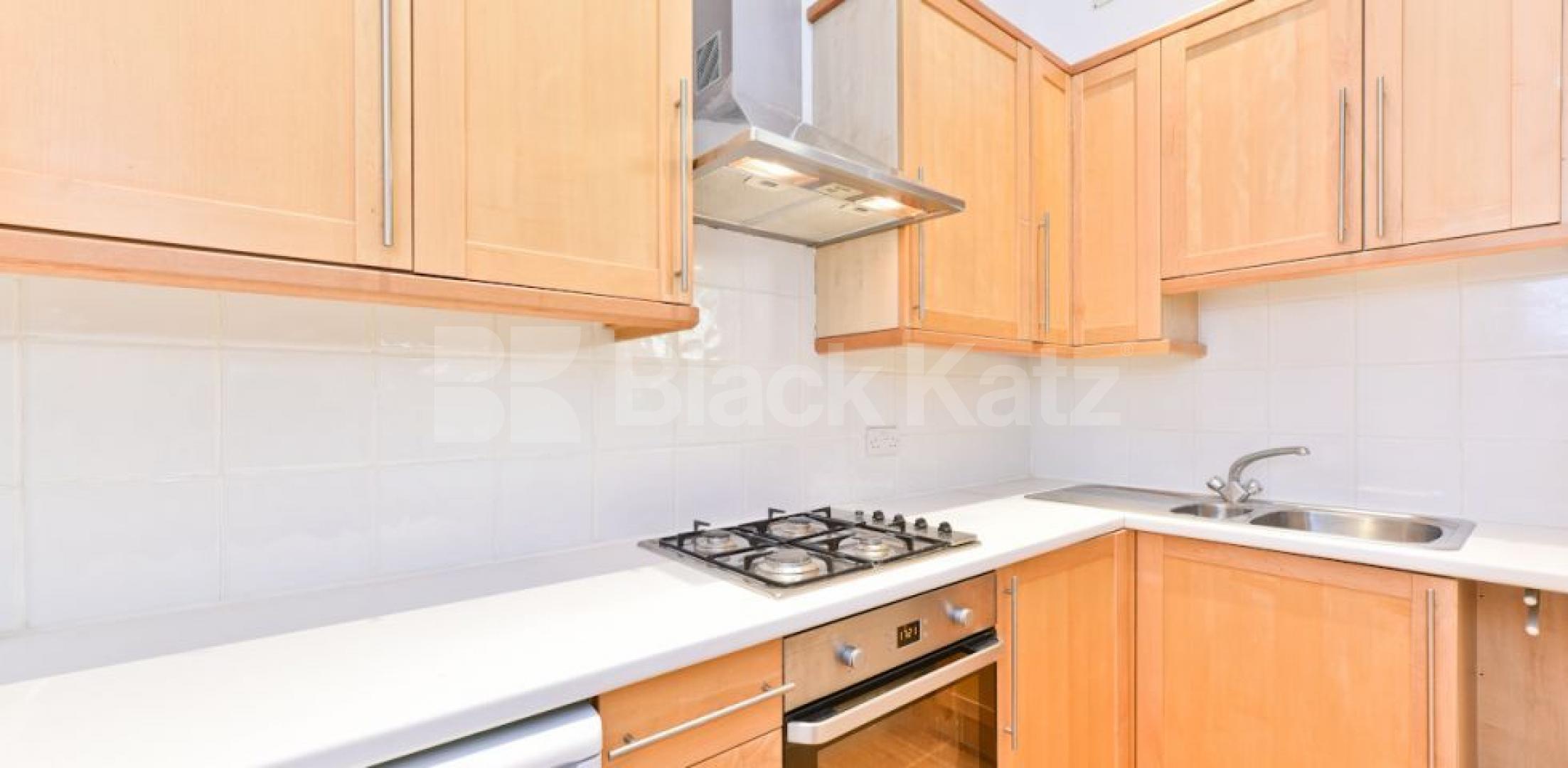 			STUNNING 1 BEDROOM PERIOD CONVERSION IN ISLINGTON, 1 Bedroom, 1 bath, 1 reception Flat			 Liverpool Road, ISLINGTON-BARNSBURY-HIGHBURY